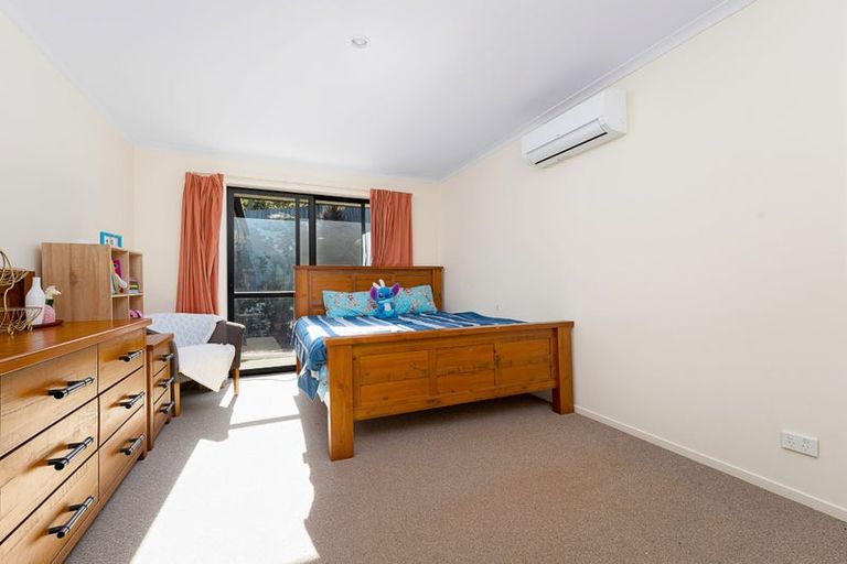 Photo of property in 42 San Marino Drive West, Henderson, Auckland, 0612