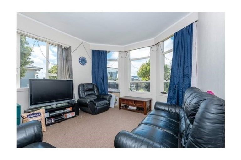 Photo of property in 2/182 Shirley Road, Papatoetoe, Auckland, 2025