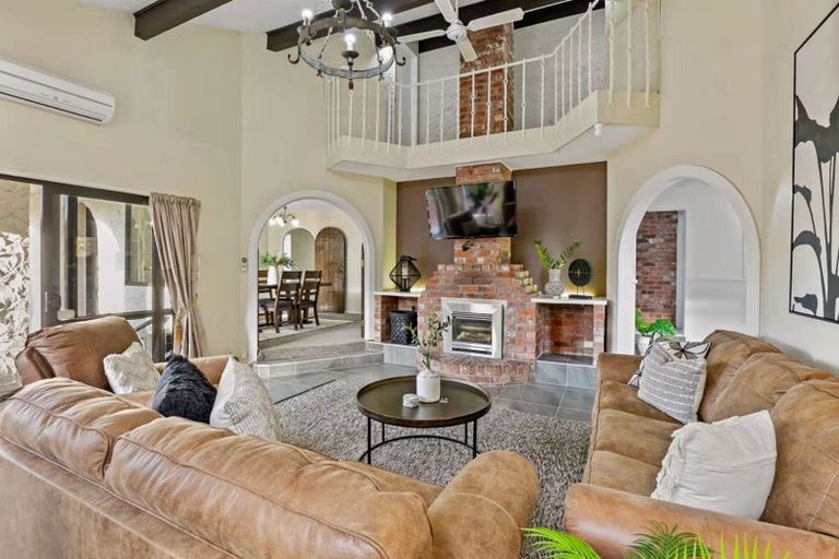 Photo of property in 15 Hawkswood Place, Avonhead, Christchurch, 8042