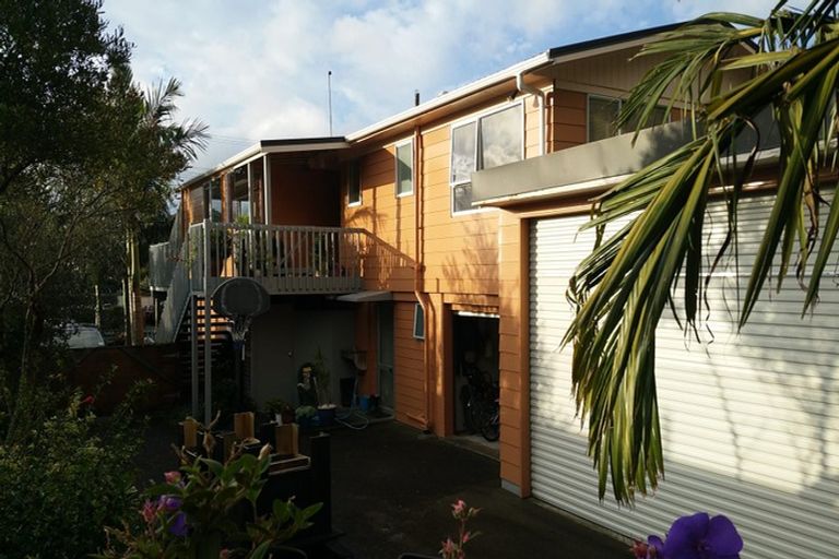 Photo of property in 28 Weranui Road, Waiwera, Orewa, 0994