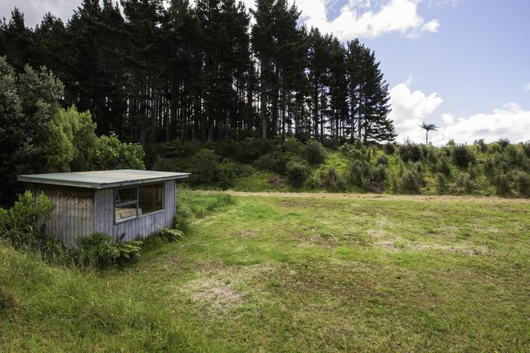 Photo of property in 325 Kaipi Road, Hillsborough, New Plymouth, 4372