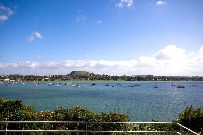 Photo of property in 83 Fisher Parade, Sunnyhills, Auckland, 2010