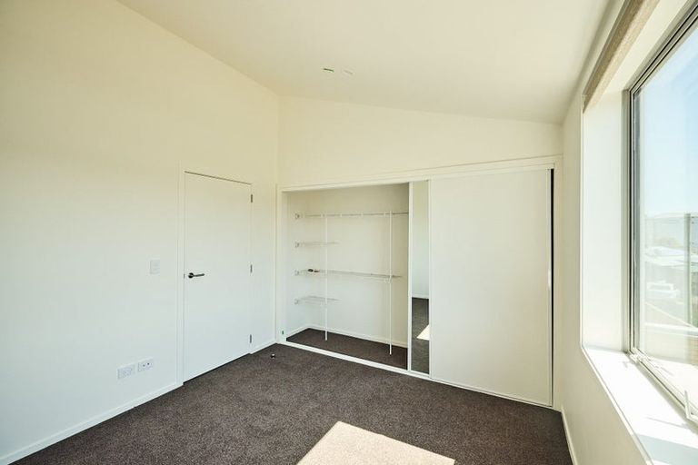 Photo of property in 14 Te Puketoka Lane, Mangere, Auckland, 2022