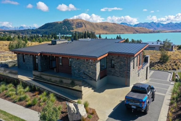 Photo of property in 16 Mistake Drive, Lake Tekapo, 7999