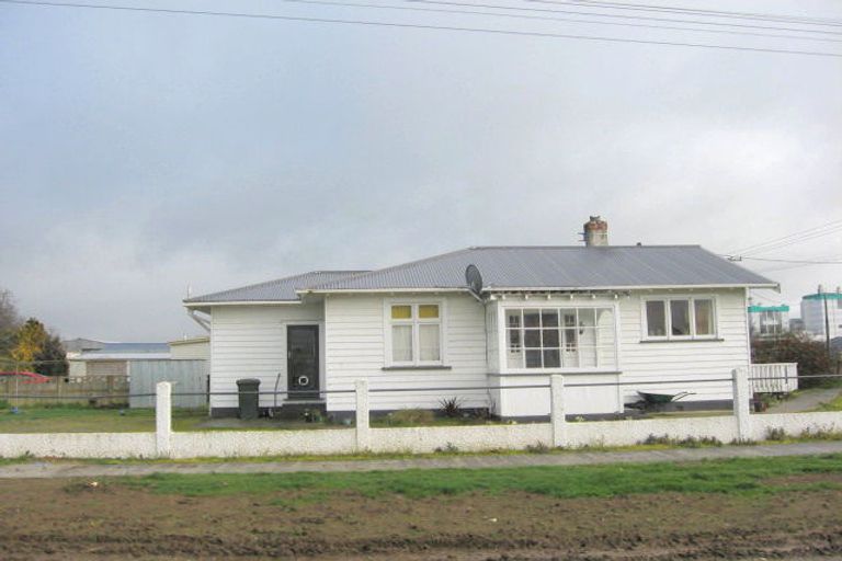 Photo of property in 74 Ferry Road, Edendale, 9825