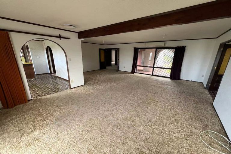 Photo of property in 56 Balmain Road, Chatswood, Auckland, 0626