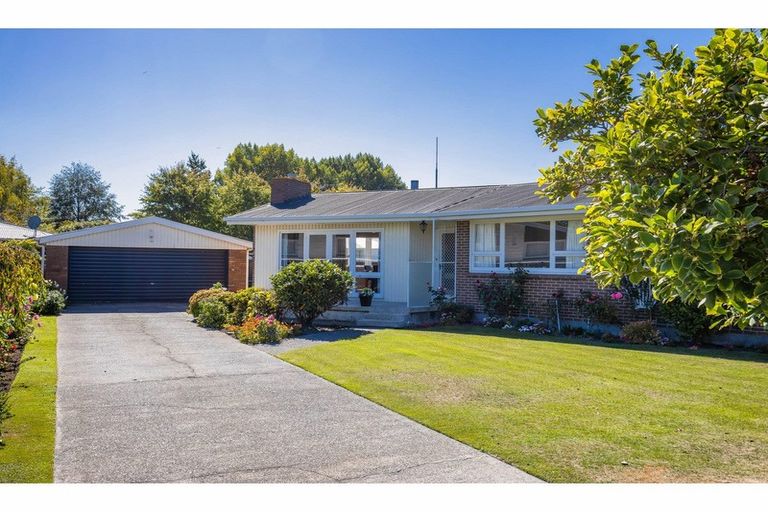 Photo of property in 3 Ostend Place, Avonhead, Christchurch, 8042