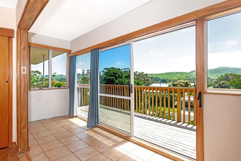 Photo of property in 18 Tuahine Crescent, Wainui, Gisborne, 4010