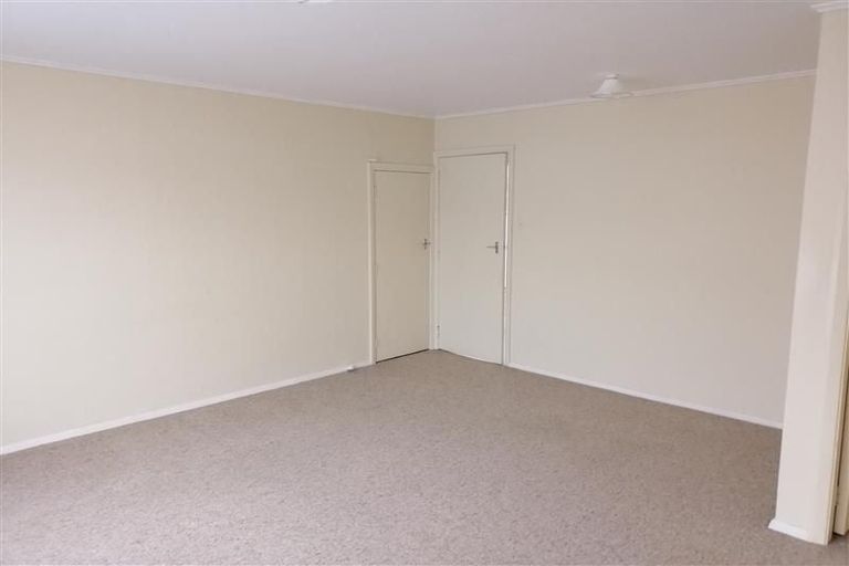 Photo of property in 1/12 Tama Street, Alicetown, Lower Hutt, 5010