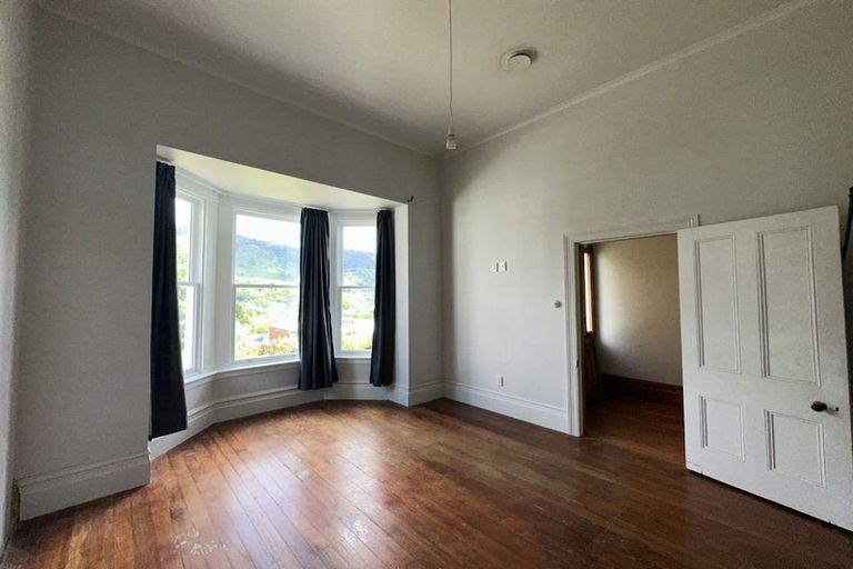 Photo of property in 121 Wellington Street, Picton, 7220