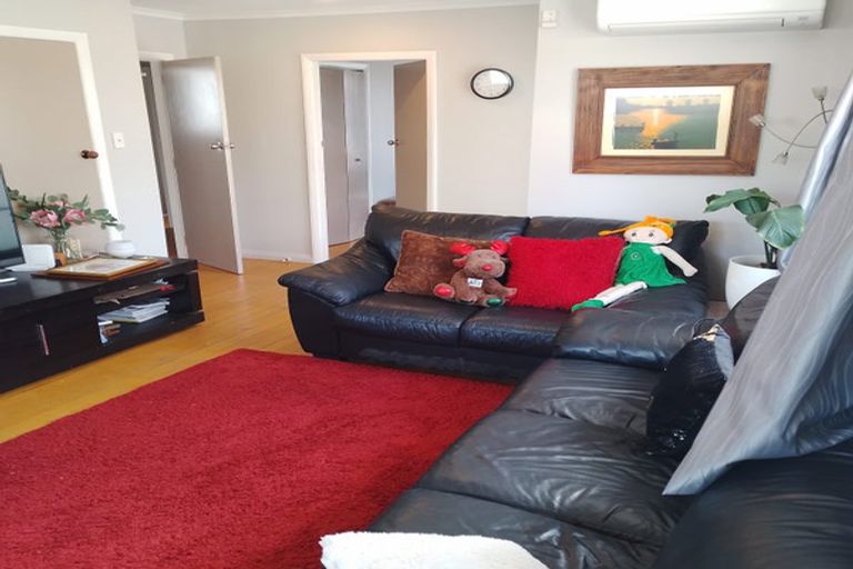 Photo of property in 4b Parton Road, Papamoa Beach, Papamoa, 3118