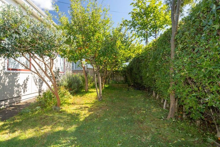 Photo of property in 7 Gladstone Street, Dannevirke, 4930