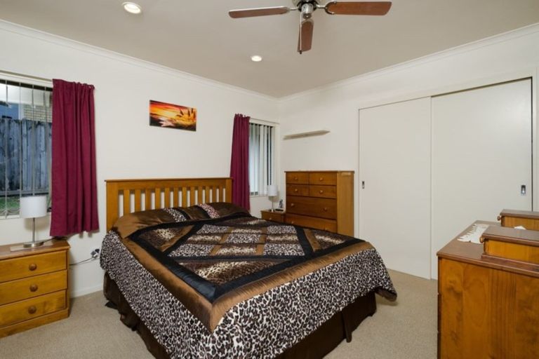 Photo of property in 22 Carnelian Court, Westgate, Auckland, 0614