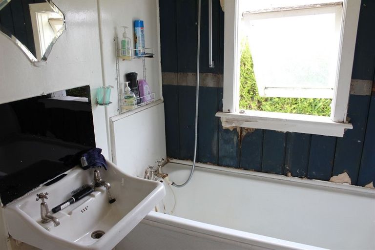 Photo of property in 11 Ossian Street, Milton, 9220