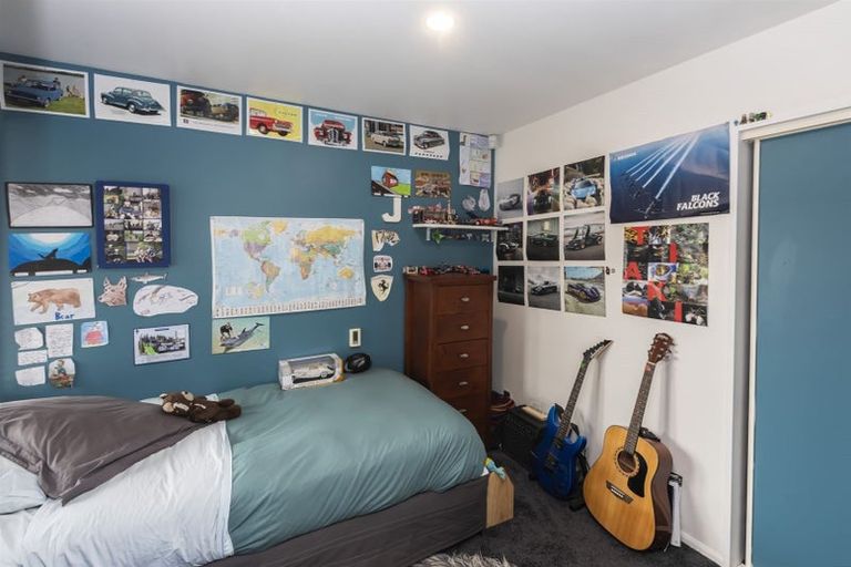 Photo of property in 7 Napoleon Close, Harewood, Christchurch, 8051