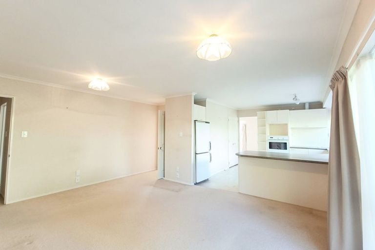 Photo of property in 70 Bob Charles Drive, Golflands, Auckland, 2013