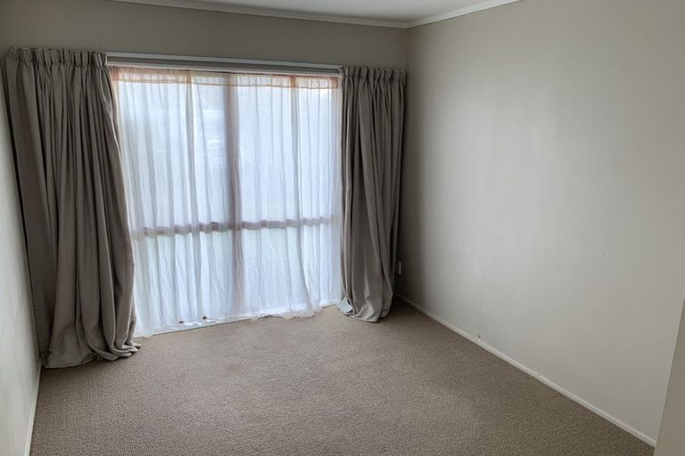 Photo of property in 14 Kilkenny Place, Fitzherbert, Palmerston North, 4410
