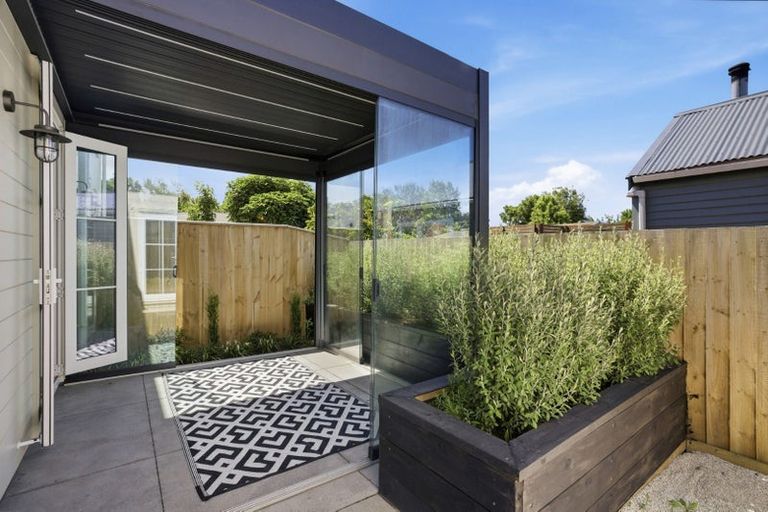 Photo of property in 2/18 Cheviot Street, Spreydon, Christchurch, 8024