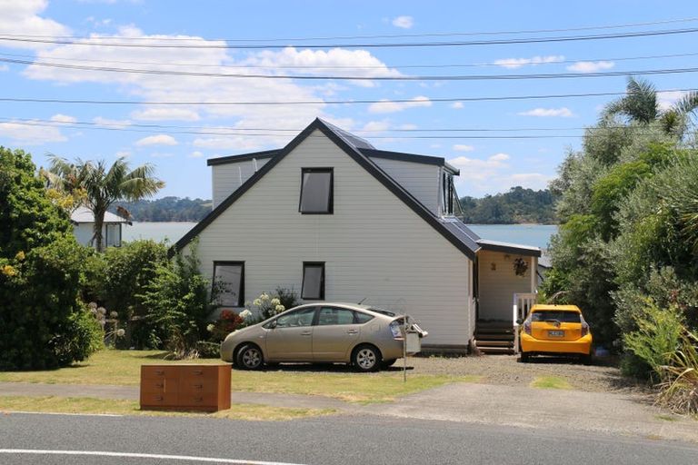 Photo of property in 2 Twin Wharf Road, Herald Island, Auckland, 0618