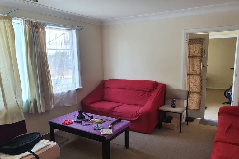 Photo of property in 84 Fisher Crescent, Otara, Auckland, 2023