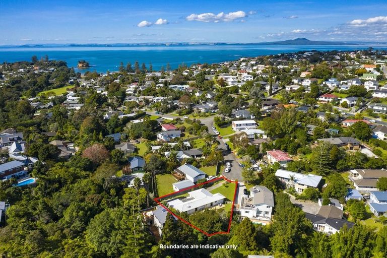 Photo of property in 1/17 Infidel Place, Torbay, Auckland, 0630