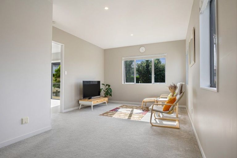 Photo of property in 4 Carex Way, Long Bay, Auckland, 0630