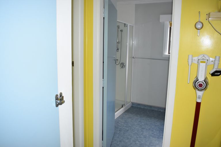 Photo of property in 35 Wyndham Street, Carterton, 5713