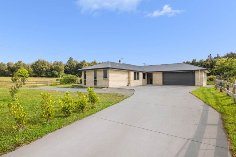 Photo of property in 16 Roy Road, Hamurana, Rotorua, 3096