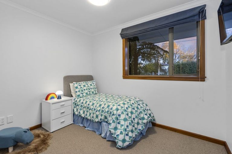 Photo of property in 11 Greers Road, Ilam, Christchurch, 8041