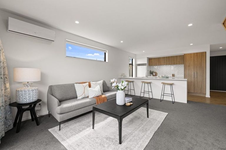 Photo of property in 52a Picton Avenue, Riccarton, Christchurch, 8011