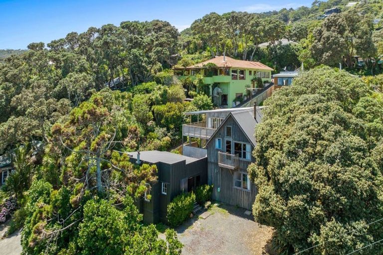 Photo of property in 352 Motutara Road, Muriwai, 0881