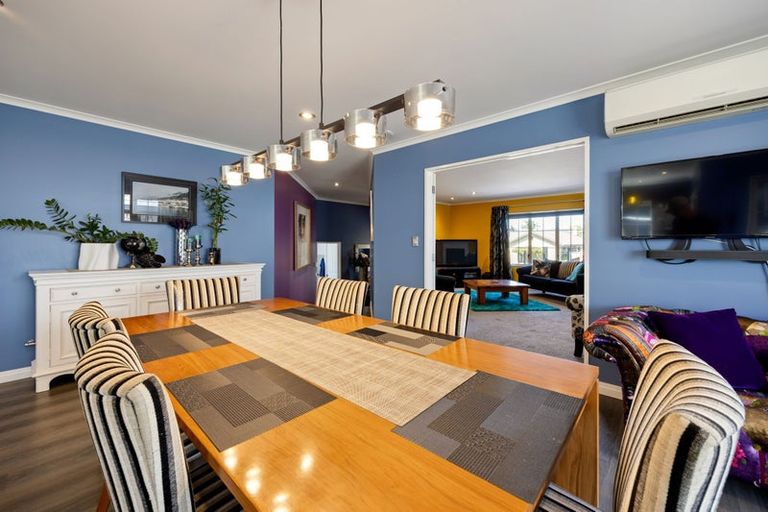 Photo of property in 62 Cairns Crescent, Rototuna, Hamilton, 3210