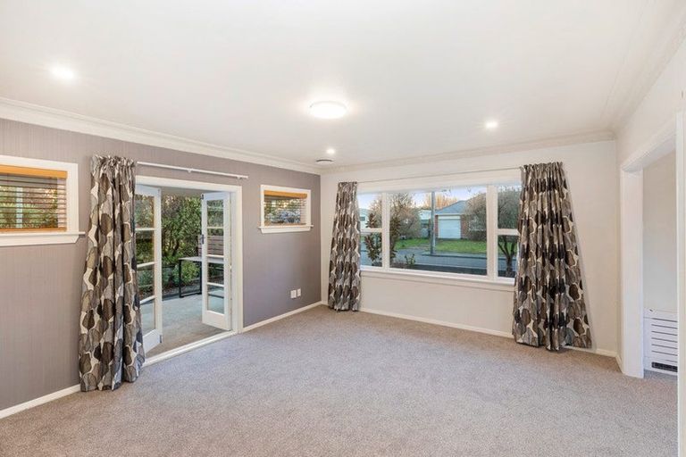 Photo of property in 5 Yeovil Place, St Albans, Christchurch, 8052