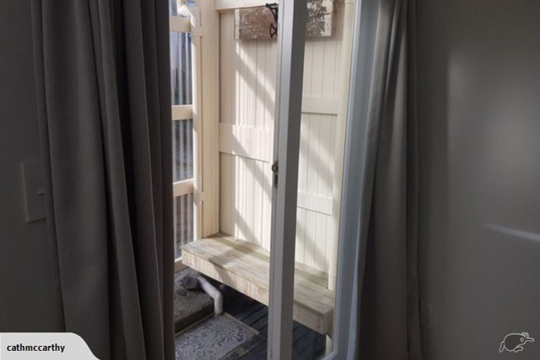 Photo of property in 2/142 Britomart Street, Berhampore, Wellington, 6023