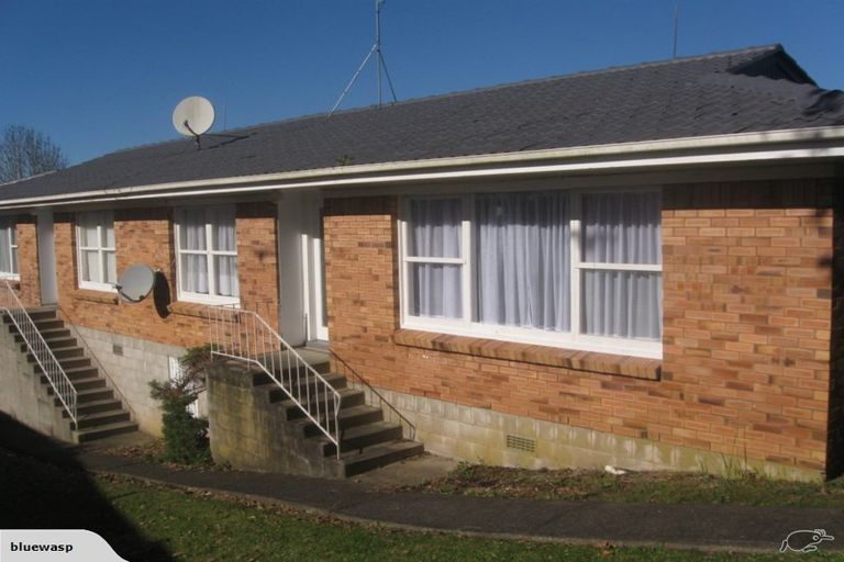 Photo of property in 1/203 Forrest Hill Road, Forrest Hill, Auckland, 0620