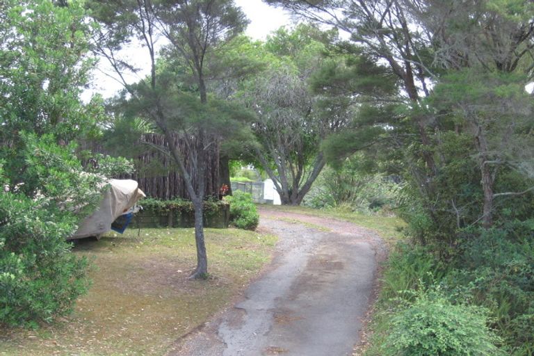 Photo of property in 38 Cresta Avenue, Beach Haven, Auckland, 0626