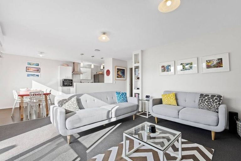 Photo of property in 44a Greenhaven Avenue, Opaheke, Papakura, 2113