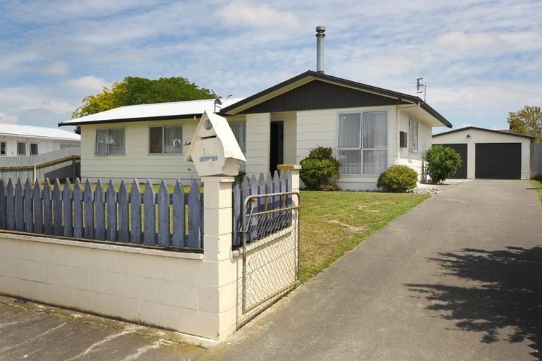 Photo of property in 12 Raleigh Street, Flaxmere, Hastings, 4120