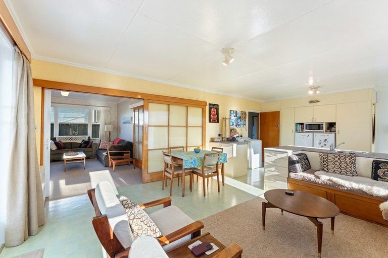 Photo of property in 5 Toi Street, Otaki Beach, Otaki, 5512