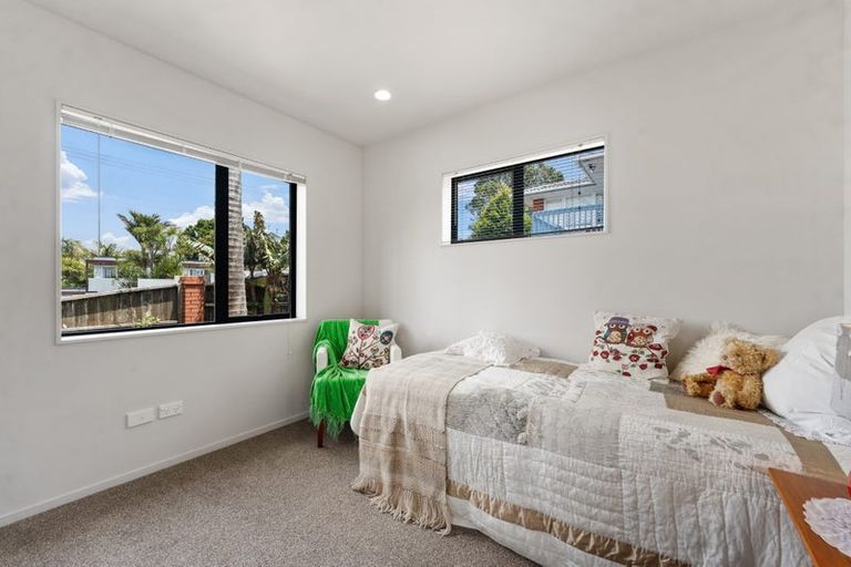 Photo of property in 2a Sycamore Drive, Sunnynook, Auckland, 0620