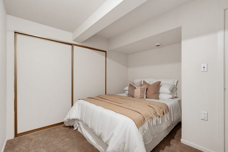 Photo of property in 168 Dyers Pass Road, Cashmere, Christchurch, 8022