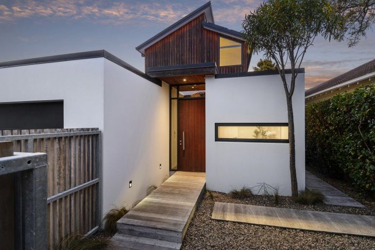 Photo of property in 14 Hardwicke Street, Sumner, Christchurch, 8081