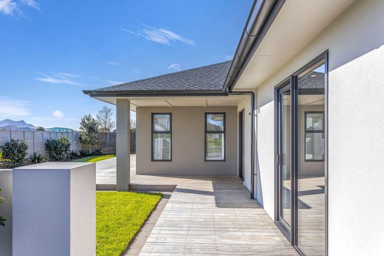 Photo of property in 168 Kupe Drive, Whitianga, 3510