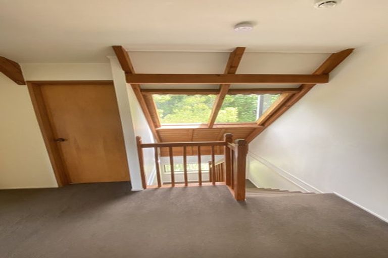 Photo of property in 1/61 Sylvia Road, Hillcrest, Auckland, 0627