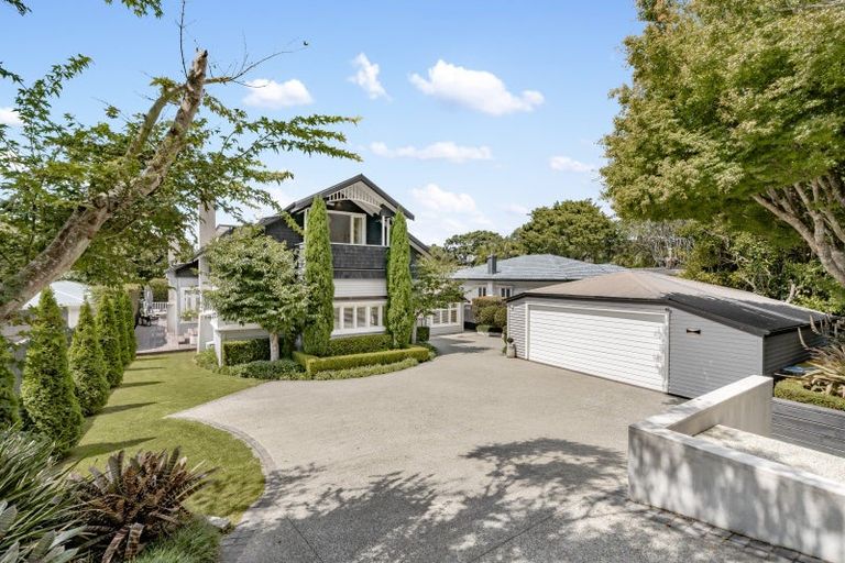 Photo of property in 60 Maungakiekie Avenue, Greenlane, Auckland, 1051