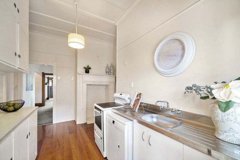 Photo of property in 1/28 Ngataringa Road, Devonport, Auckland, 0624