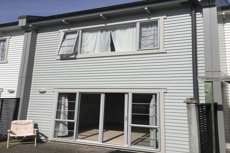 Photo of property in Monterey Apartments, 22/232 Middleton Road, Glenside, Wellington, 6037