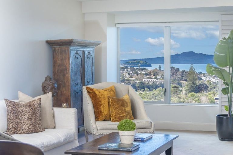 Photo of property in Oakridge Apartments, 703/10 Middleton Road, Remuera, Auckland, 1050