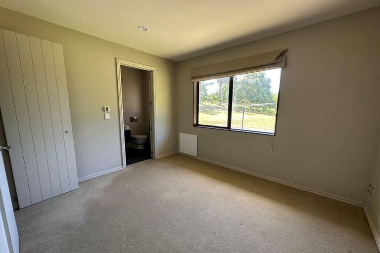 Photo of property in 11 Whiteways Drive, Dairy Flat, Albany, 0792
