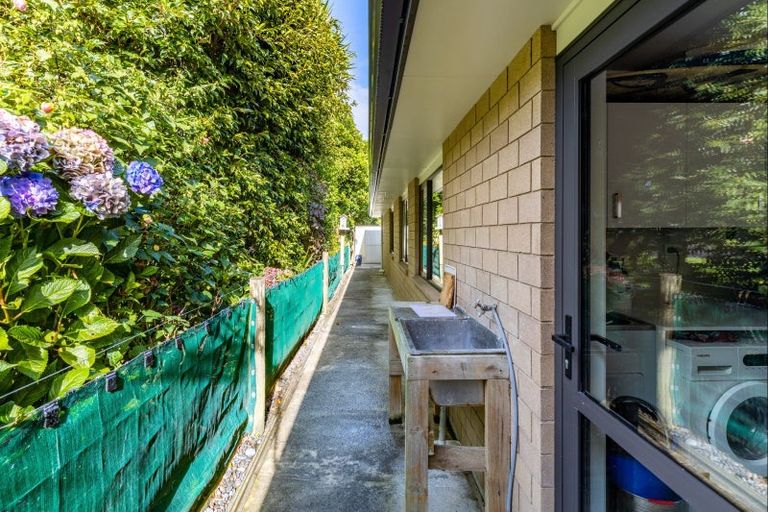 Photo of property in 3 Cessna Lane, Glen Avon, New Plymouth, 4312